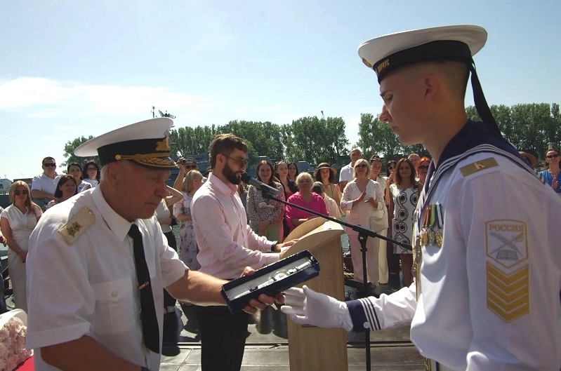 Выпускникам школы-интерната «Андрея Первозванного Кадетский морской корпус» вручили аттестаты