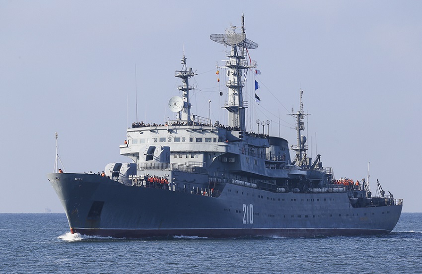 За кормой 23 тыс. миль: УК Балтфлота «Смольный» прибыл в Балтийск За кормой 23 тыс. миль: УК Балтфлота «Смольный» прибыл в Балтийск