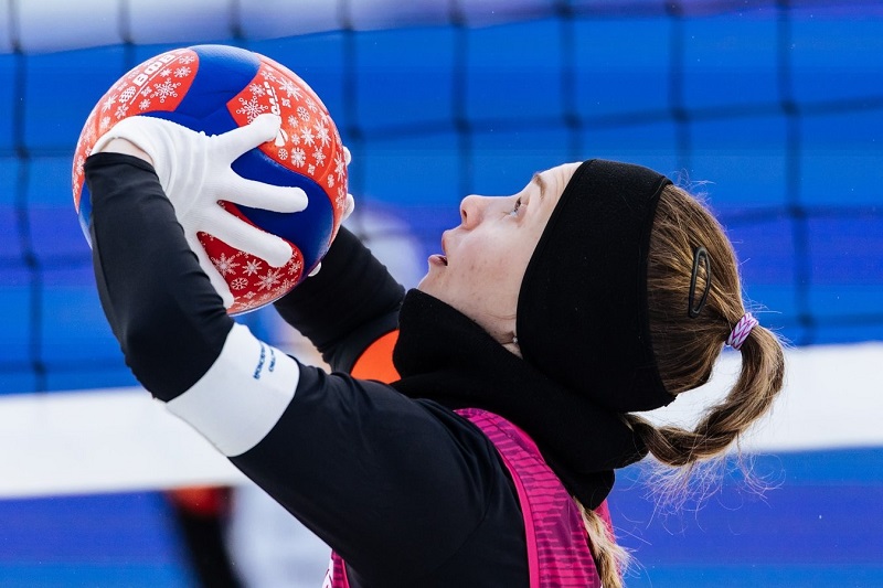 «Локо-1» и «Локо-2» в Новом Уренгое сыграют на снегу за золото и бронзу