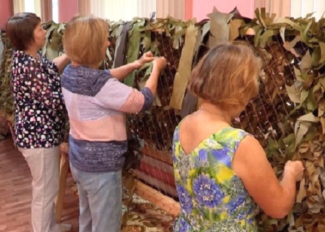 Кому каникулы, а кому работа: зеленоградские волонтёры подготовили груз для отправки в зону СВО