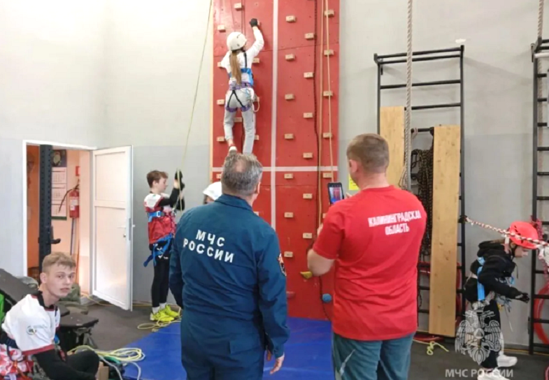Кадеты классов МЧС России готовятся к соревнованиям «Школа безопасности»