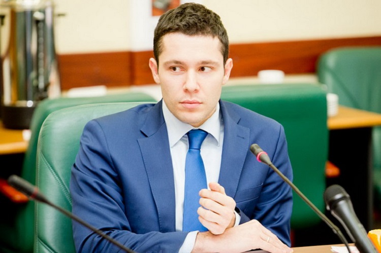 Экс-губернатора Калининградской области Алиханова ввели в набсовет Ростеха