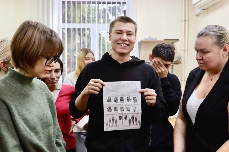 Калининградские студенты побывали на экскурсии в Экспертно-криминалистическом центре