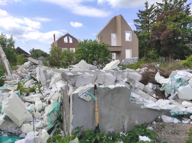 В случае землетрясения в Калининграде многоэтажки развалятся, словно карточные домики