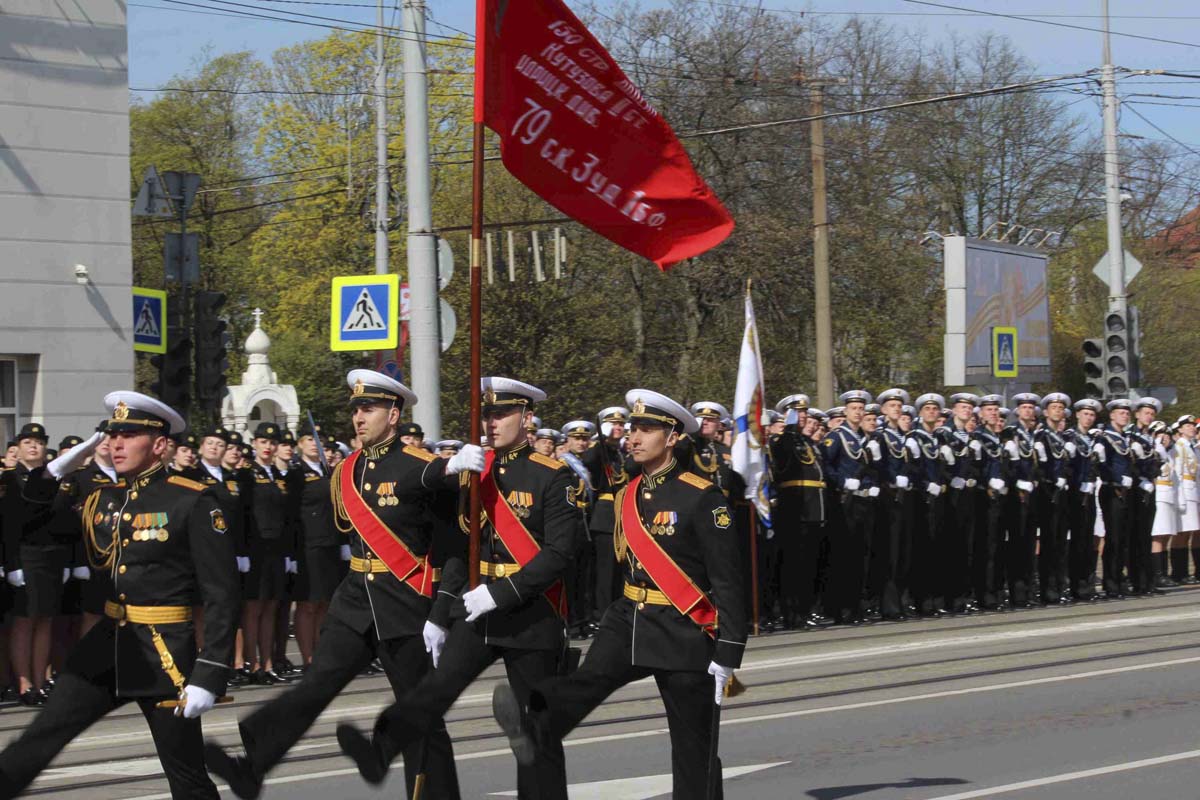 Калининград парад победы фото