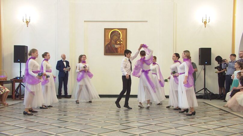 Возобновление традиции: Сретенский бал снова зазвучал в Калининграде