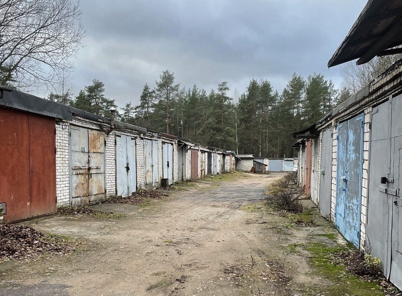 The Times: в Латвии скупают советские гаражи, готовясь к войне с Россией