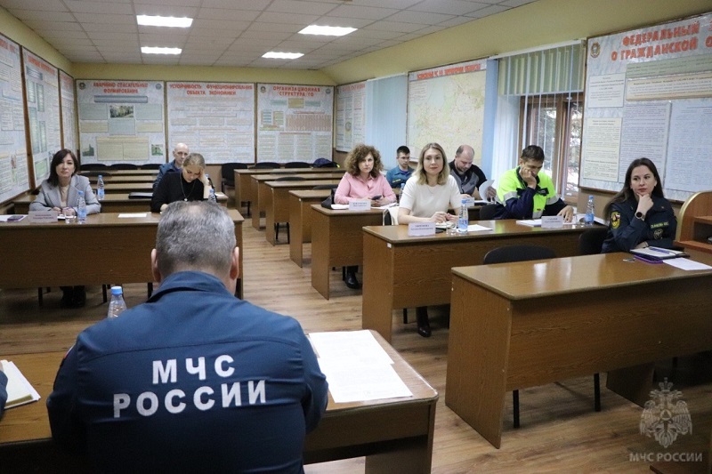 В ГУ МЧС России по Калининградской области посовещались по поводу участия в «Школе безопасности»