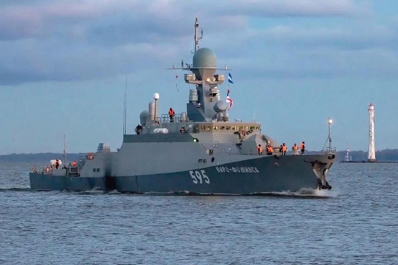 МРК «Наро-Фоминск» выполнил артиллерийские стрельбы в Балтийском море