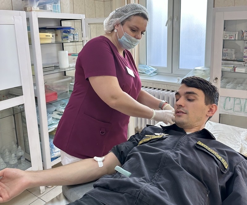 Военные следователи Калининградской области стали донорами крови