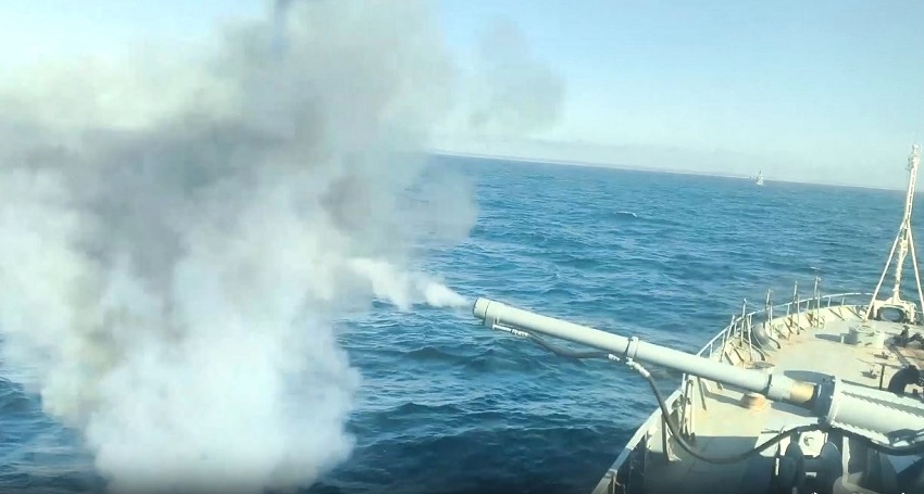 МРК «Зеленый Дол» Балтфлота выполнил артиллерийские стрельбы