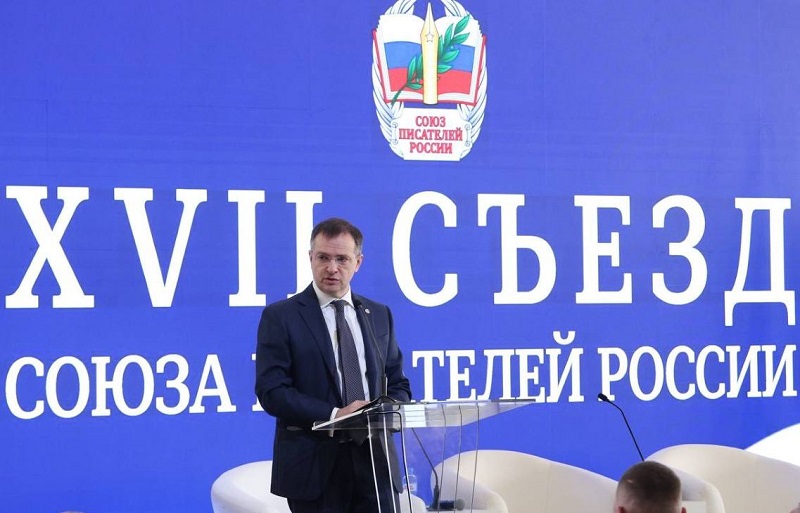 Под диктовку Мединского: текст «Тотального диктанта» прочтёт 1-й секретарь Союза писателей РФ