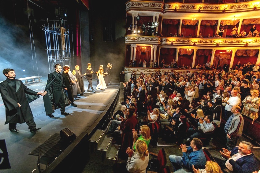 0000 teatr