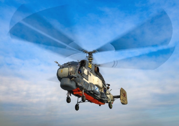 В Калининградской области вертолётчики морской авиации Балтфлота отработали групповые полёты