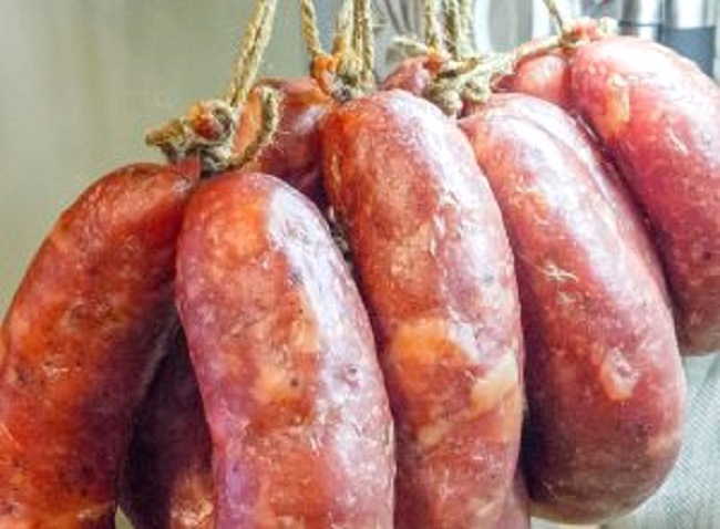 Мясная продукция двух калининградских производителей признана недействительной