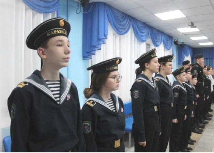 Своих мальчишек, что ли не хватает? В Новосибирске агитируют кадетов поступать ВВМУ им. Ушакова