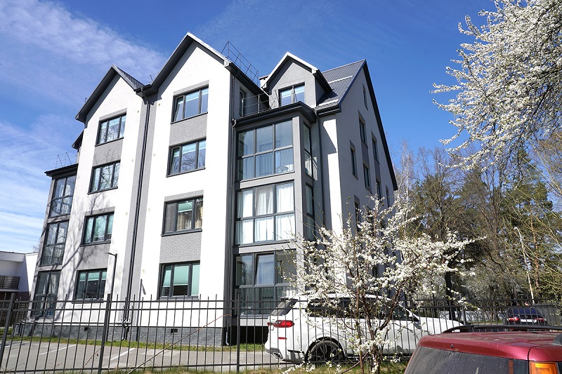 АВТОТОР передал три квартиры для калининградских бюджетников