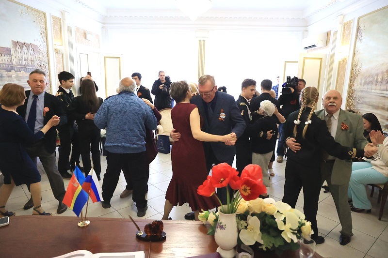 В Калининграде состоялся традиционный ежегодный «Майский вальс» 