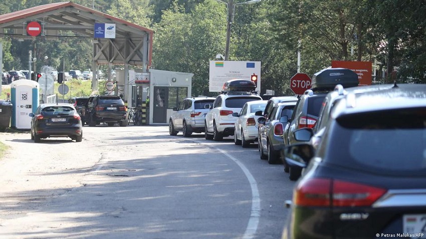 Таможня Литвы разрешила российским автомобилям проезжать транзитом в Калининградскую область