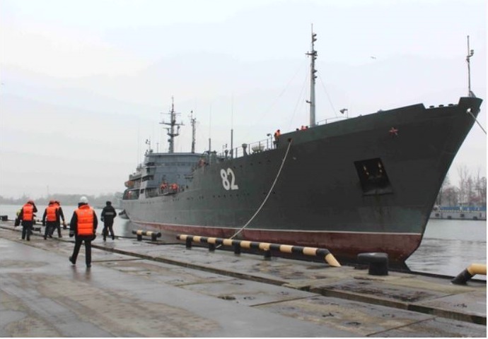 Плавмастерская ПМ-82 Балтийского флота вернулась в Балтийск из Средиземного моря