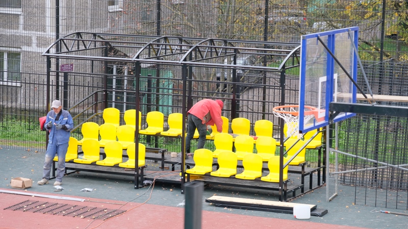 Власти Калининграда проверили детские и спортивные площадки