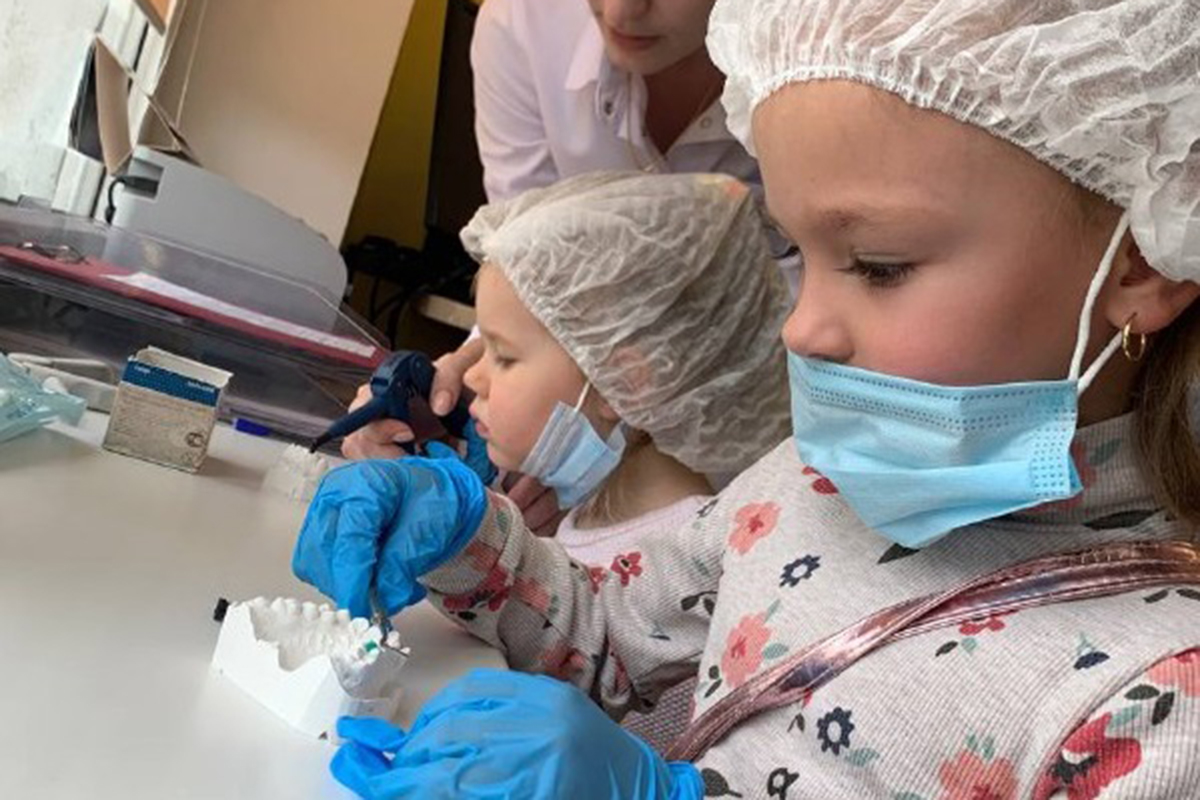 За год уроки здоровья в Городской детской стоматологической поликлинике Калининграда посетило более трехсот ребят