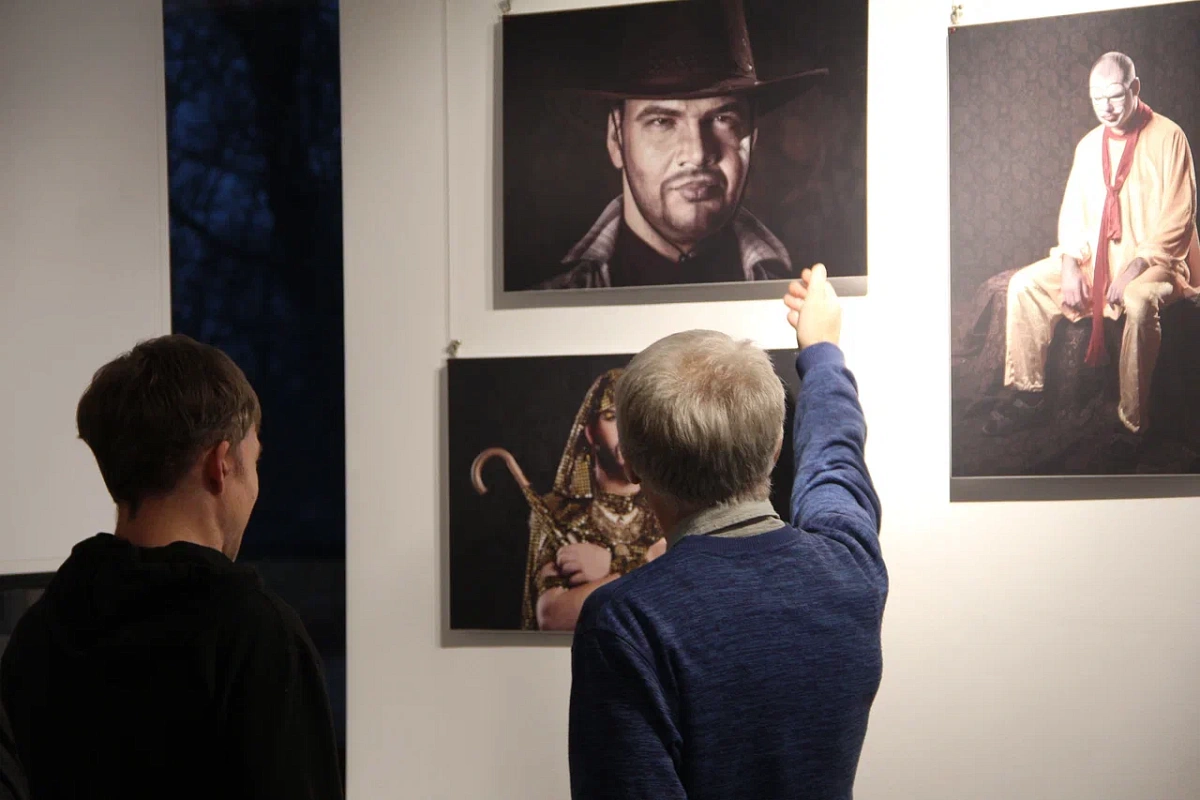 Накануне в Калининграде открылась выставка портретов людей с инвалидностью