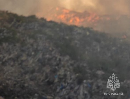 В Калининградской области прокуратура проводит проверку по факту возгорания мусорного полигона