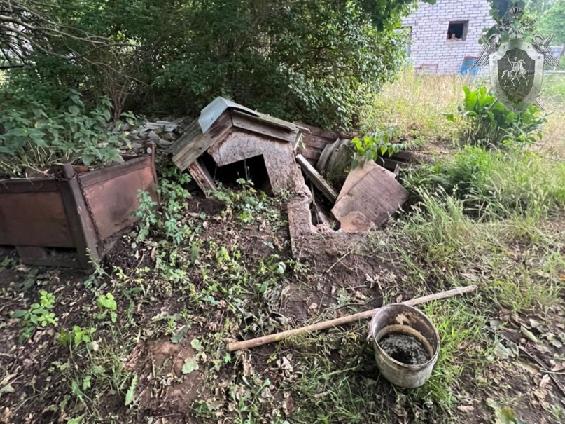 На западе Калининградской области нашли тело в выгребной яме