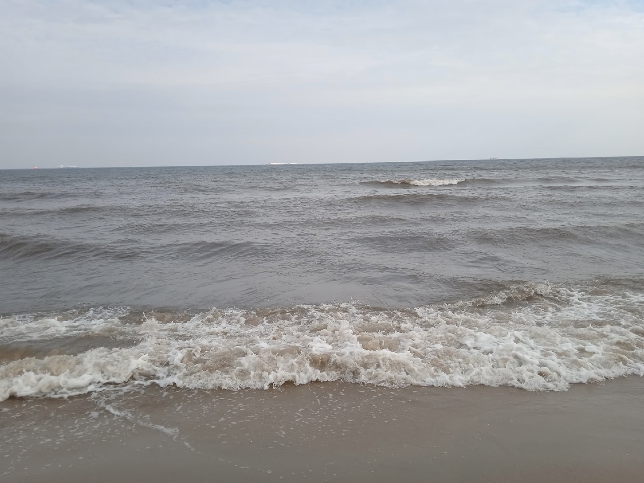 Пора купаться: вода на побережье Калининградской области прогрелась до +18°С