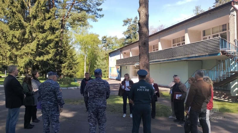 В Калининградской области сотрудники МЧС зачастили в загородные лагеря отдыха