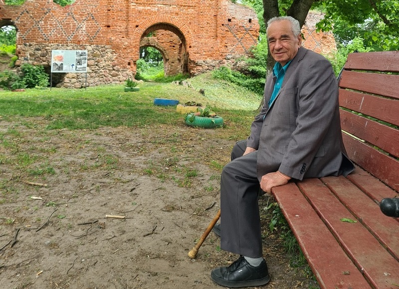 86 лет сегодня исполнилось калининградскому писателю Олегу Глушкину