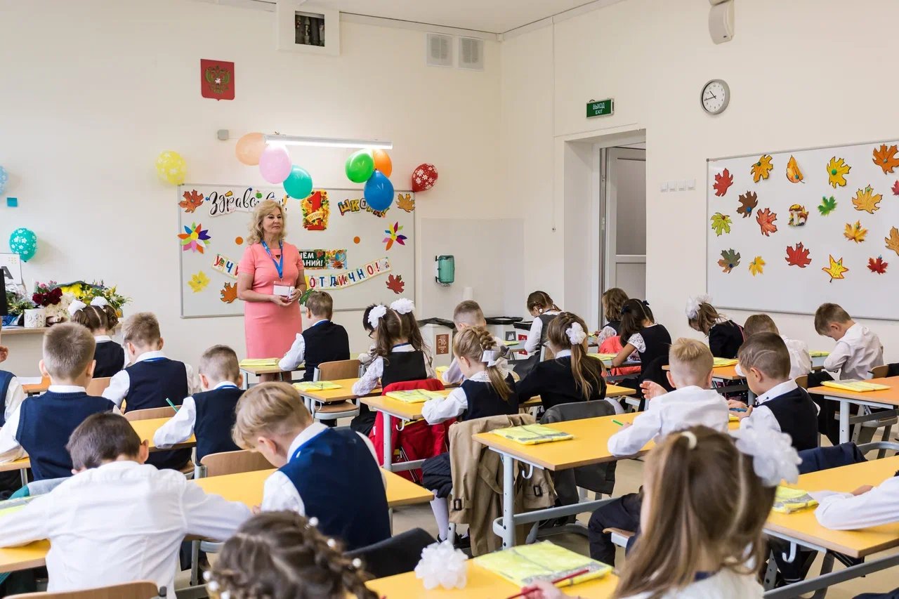 В Калининградской области многодетные семьи с невысоким доходом получили единоразовую выплату на подготовку к школе