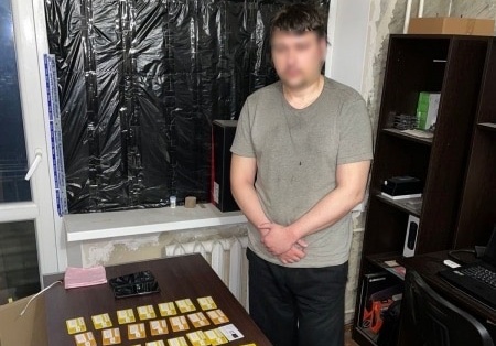 В Калининграде задержали интернет-мошенника, который обманул астраханского пенсионера