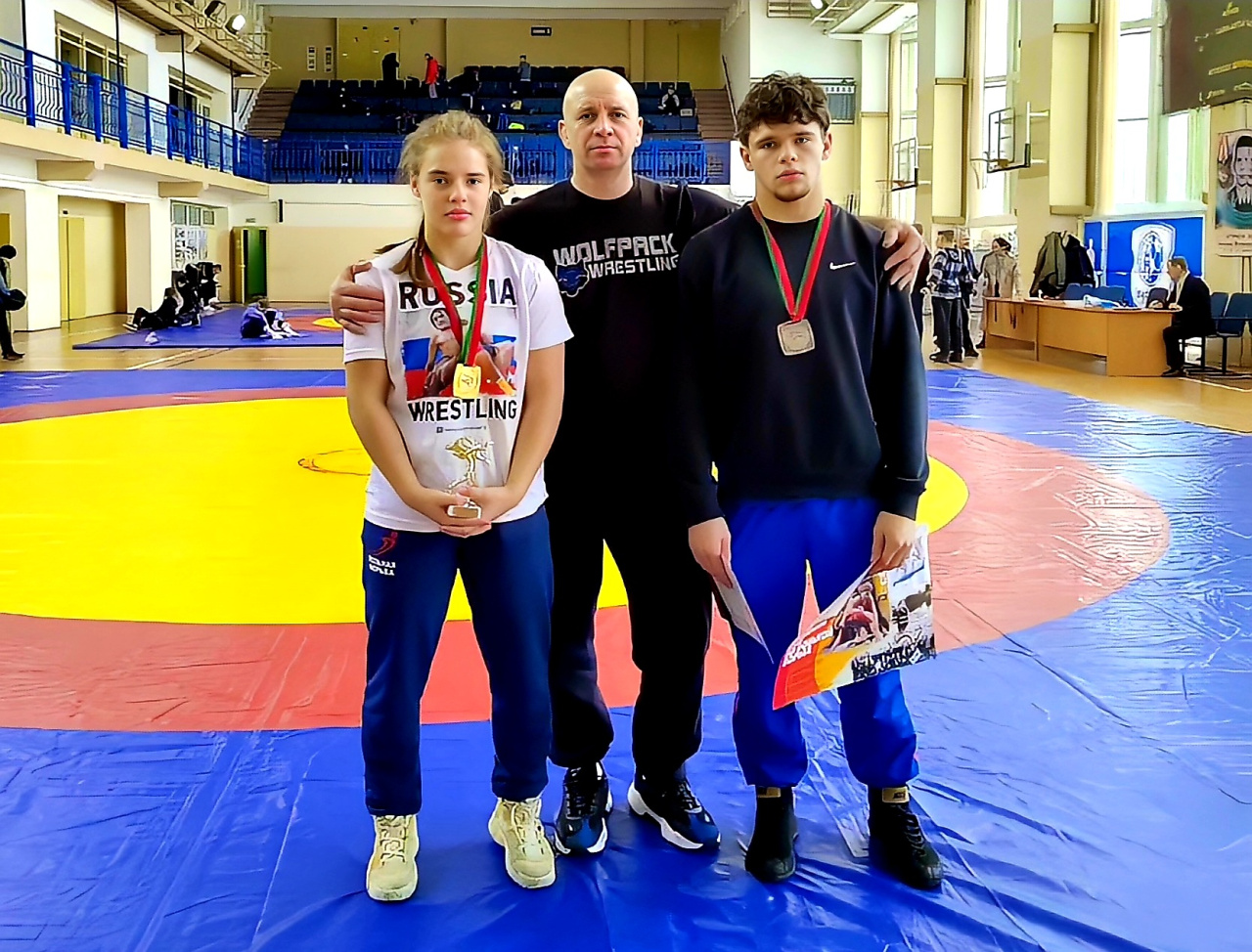Знай наших: спортсмены из Калининграда завоевали медали турнира по вольной борьбе