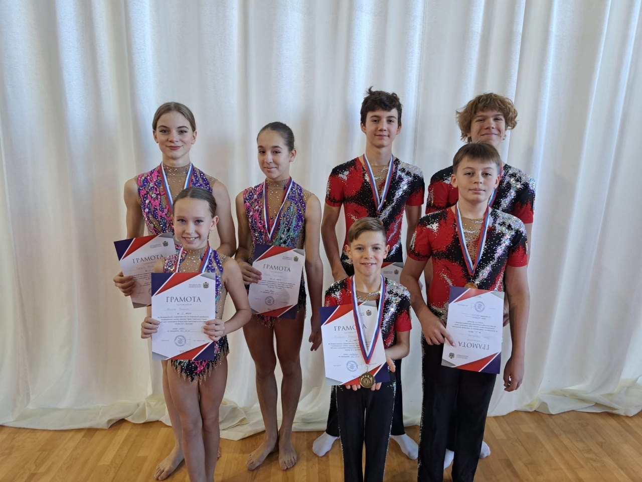 Акробаты из Калининграда завоевали четыре комплекта наград всероссийских соревнований