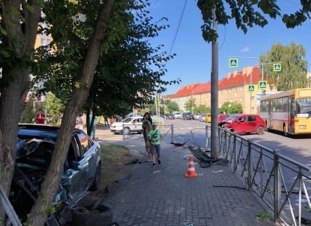 В Калининграде возбуждено уголовное дело по факту ДТП, в результате которого пострадала женщина-пешеход