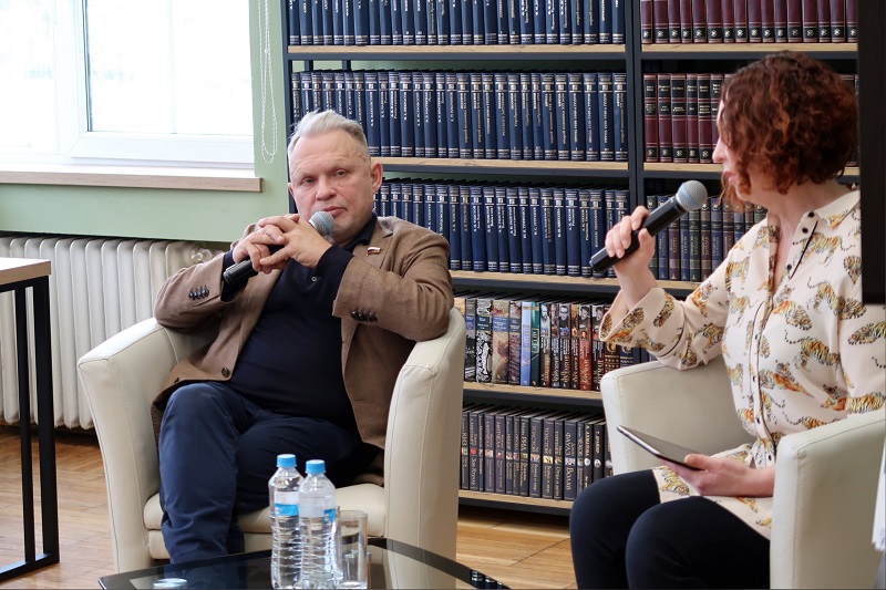 Депутат Андрей Горохов стал первым гостем проекта Калининградской областной библиотеки «Мужской разговор»