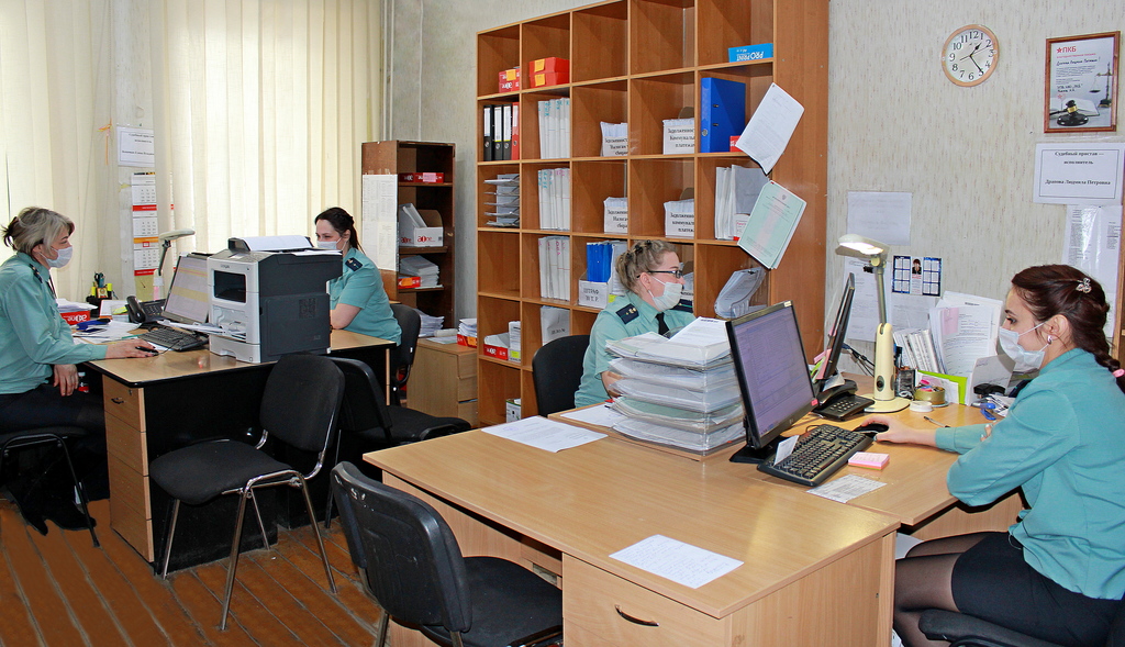 В УФССП России по Калининградской области продолжает работу группа телефонного обслуживания