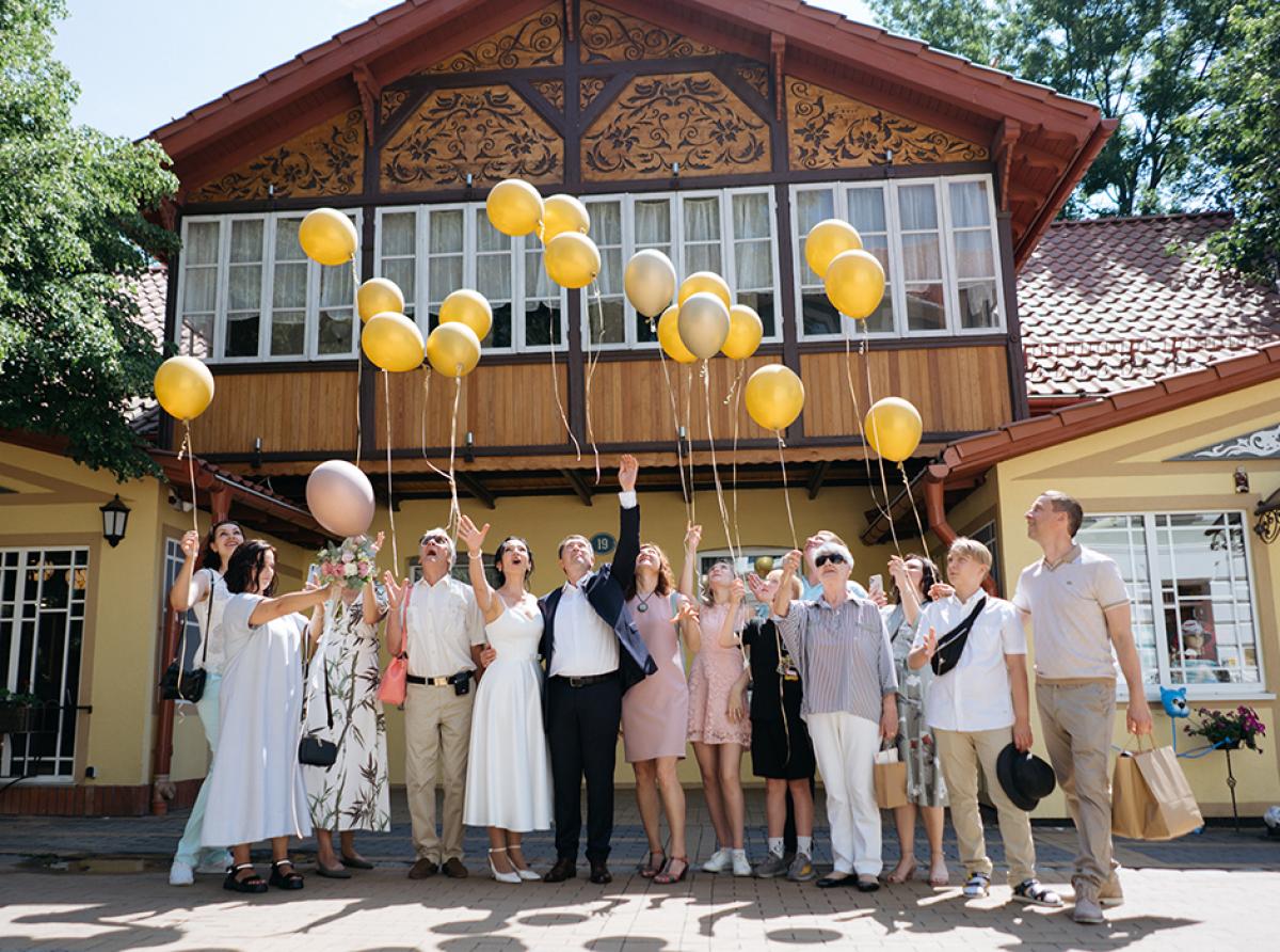 Под Калининградом местная газета собирает истории свадеб