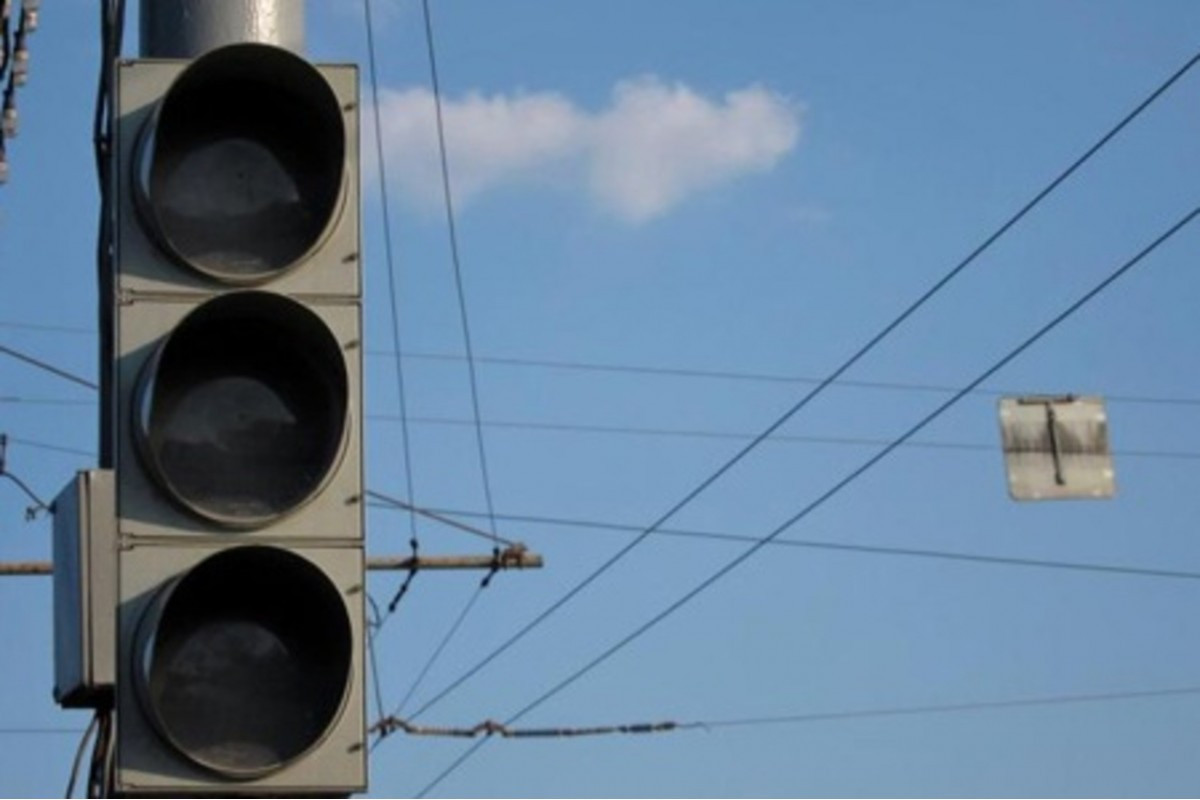 Внимание, завтра в Калининграде отключат светофор на улице 9 Апреля
