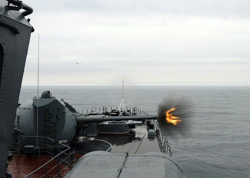 В Балтийском море корабли Балтийского флота разыграли артиллерийский бой