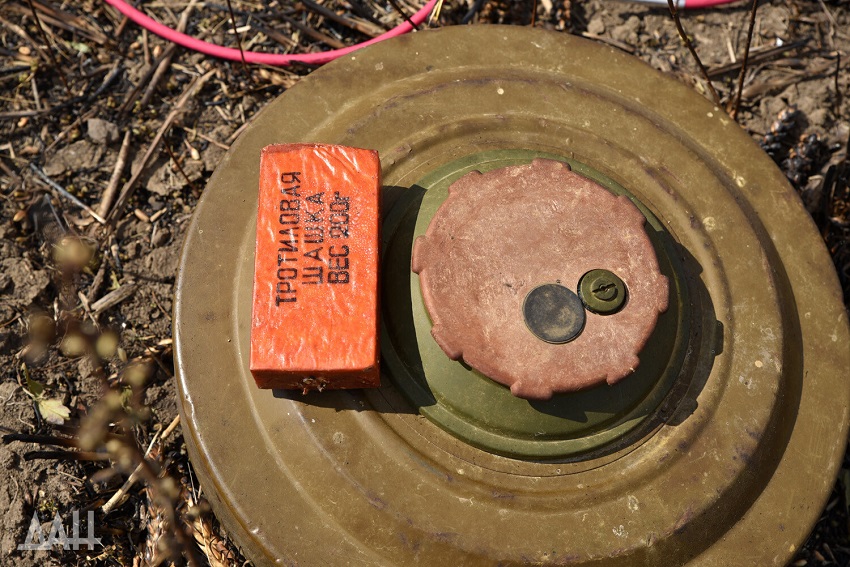 В Калининградской области при помощи «Коршуна» и «Сокола» обезвредили мины