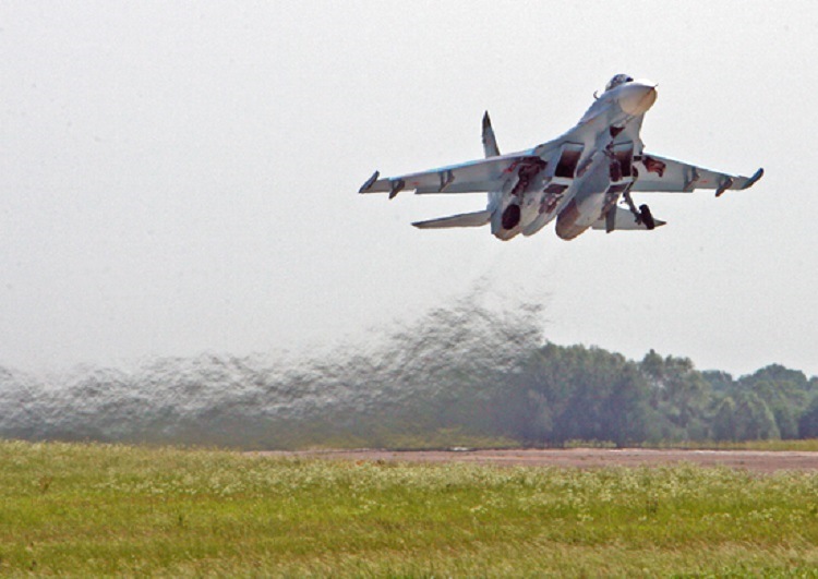 Пилоты истребителей Су-27 Балтфлота провели бой в небе над Калининградской областью