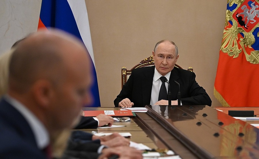 Президент России Владимир Путин провел совещание с Совбезом РФ о развитии Калининградской области